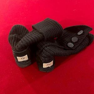 Black sweater Ugg boots size 7.5